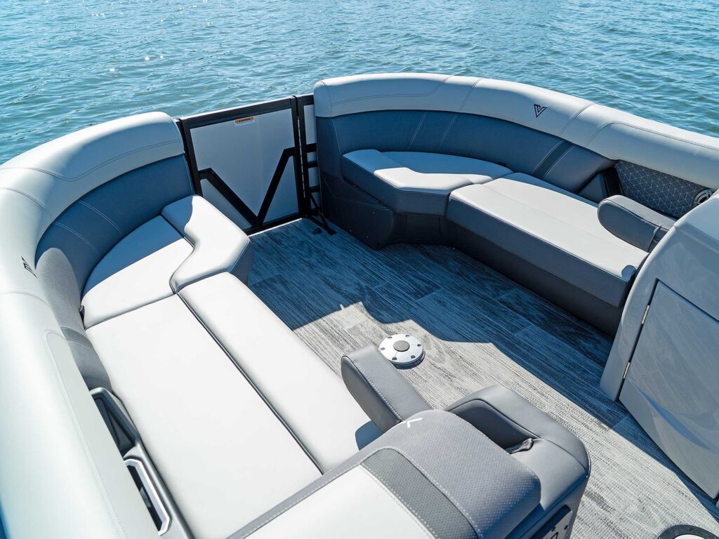 Viaggio Lago Z22B bow seating