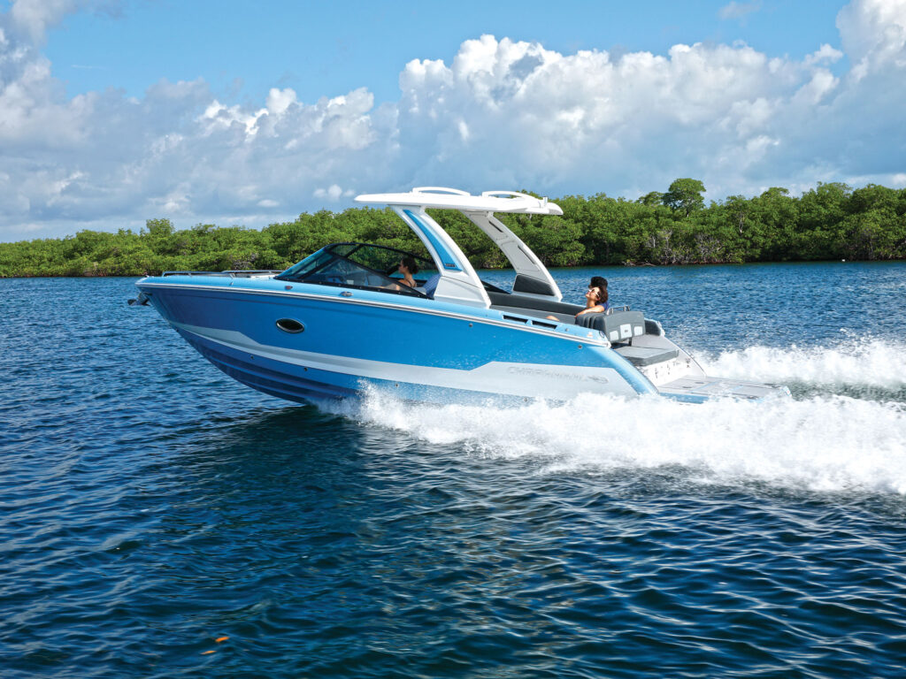 Chaparral SSX 30 running inshore