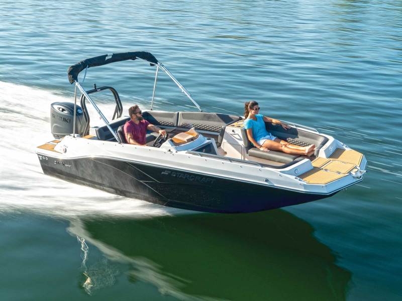 Starcraft SVX 191 OB out on glassy water