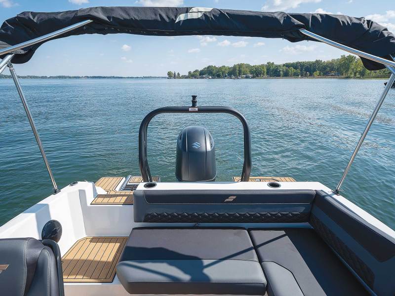 Starcraft SVX 191 OB aft seating