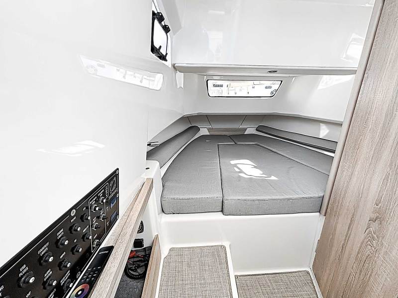 Zodiac X10CC cabin