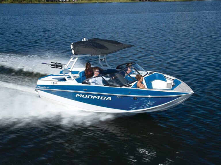 Moomba Mondo on a lake