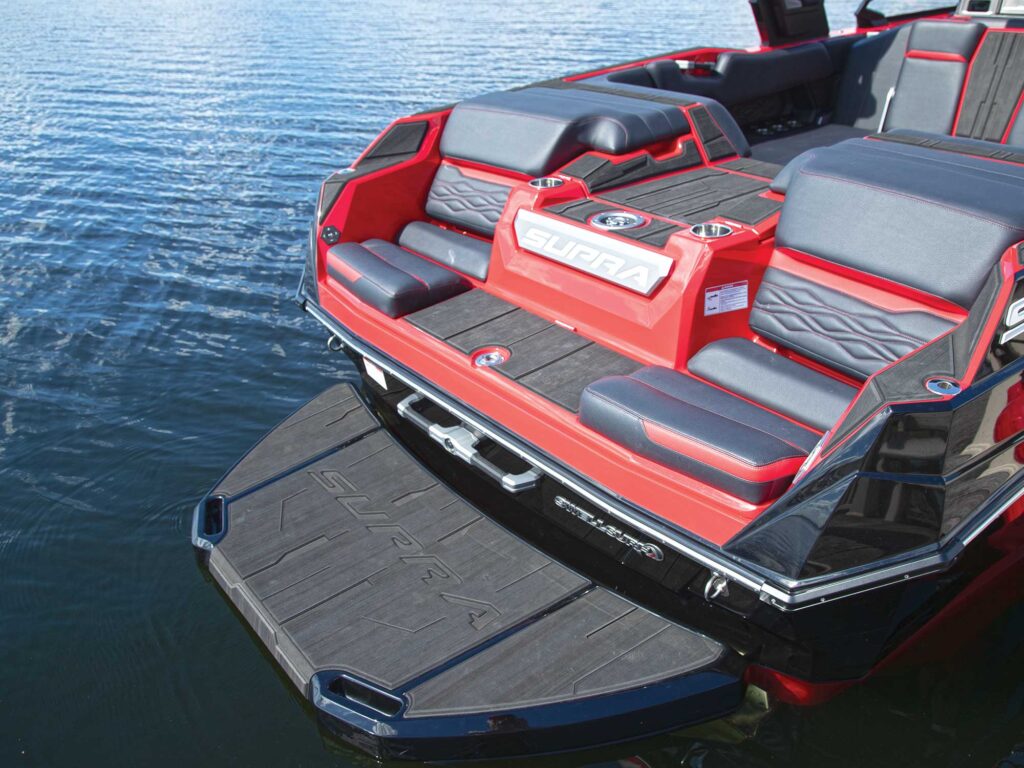 Supra SL aft seating