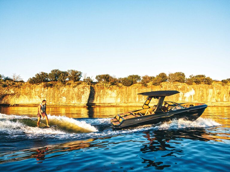 Tigé Z3 wakesurfing