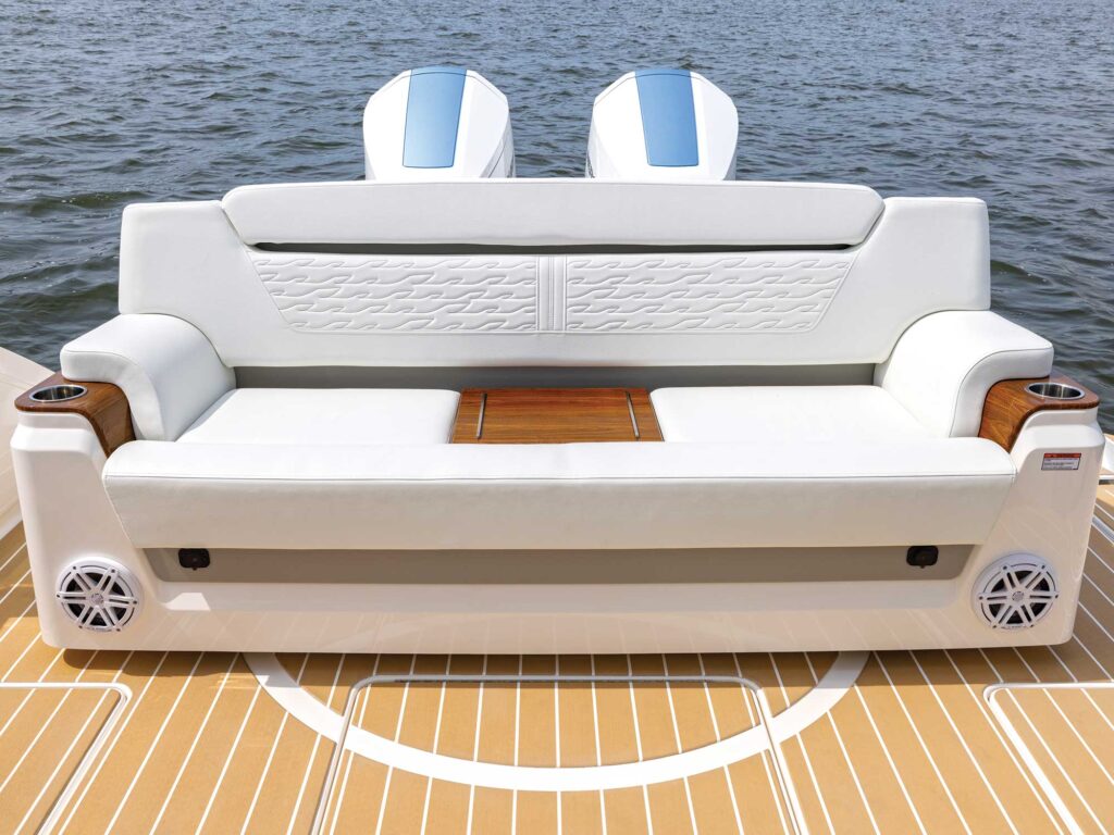 Tiara 39 LS cockpit seating