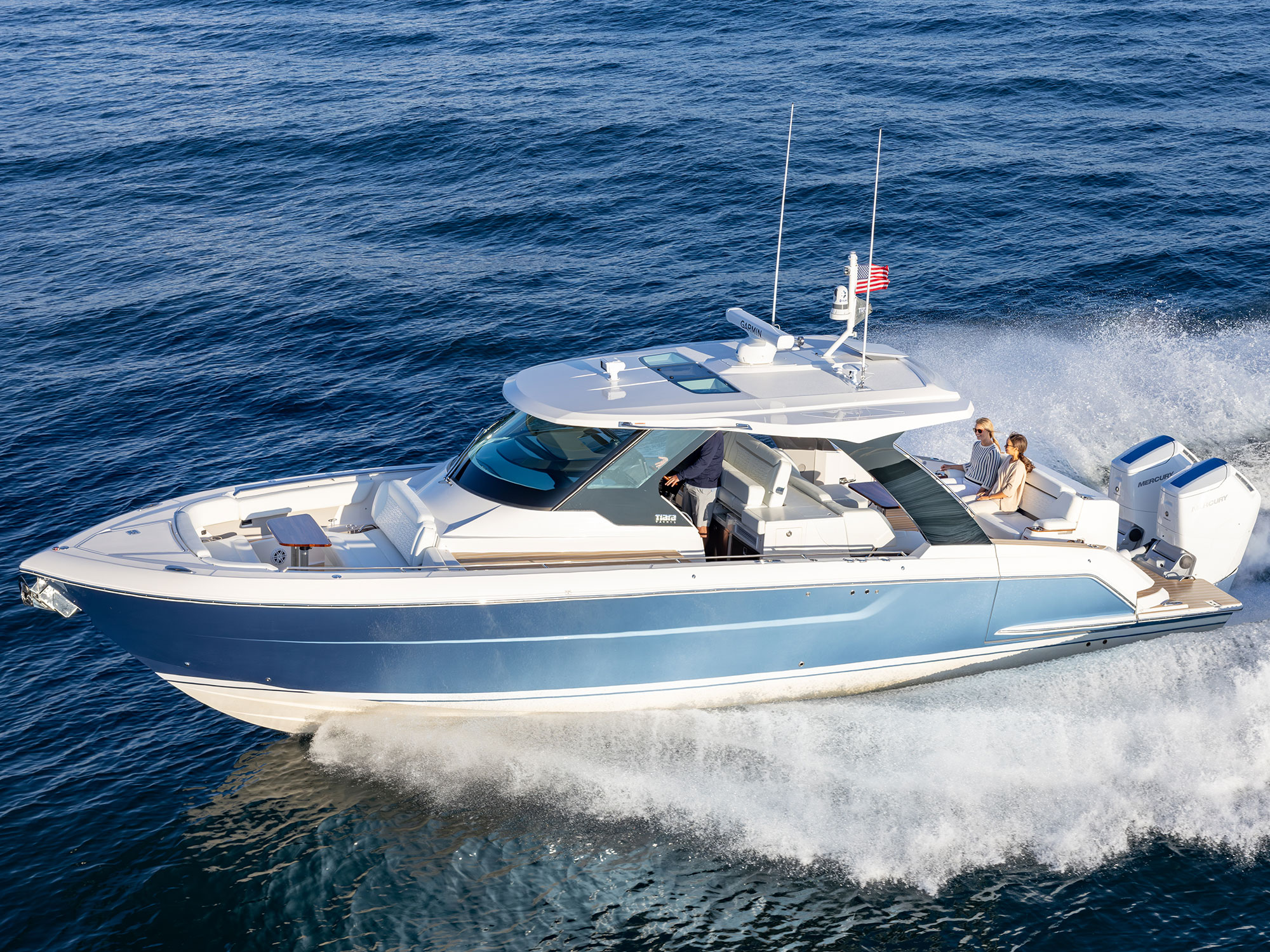 BTG1225-Tiara-39ls-exterior.jpg