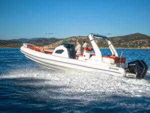 Zodiac Medline 9 running near the shore