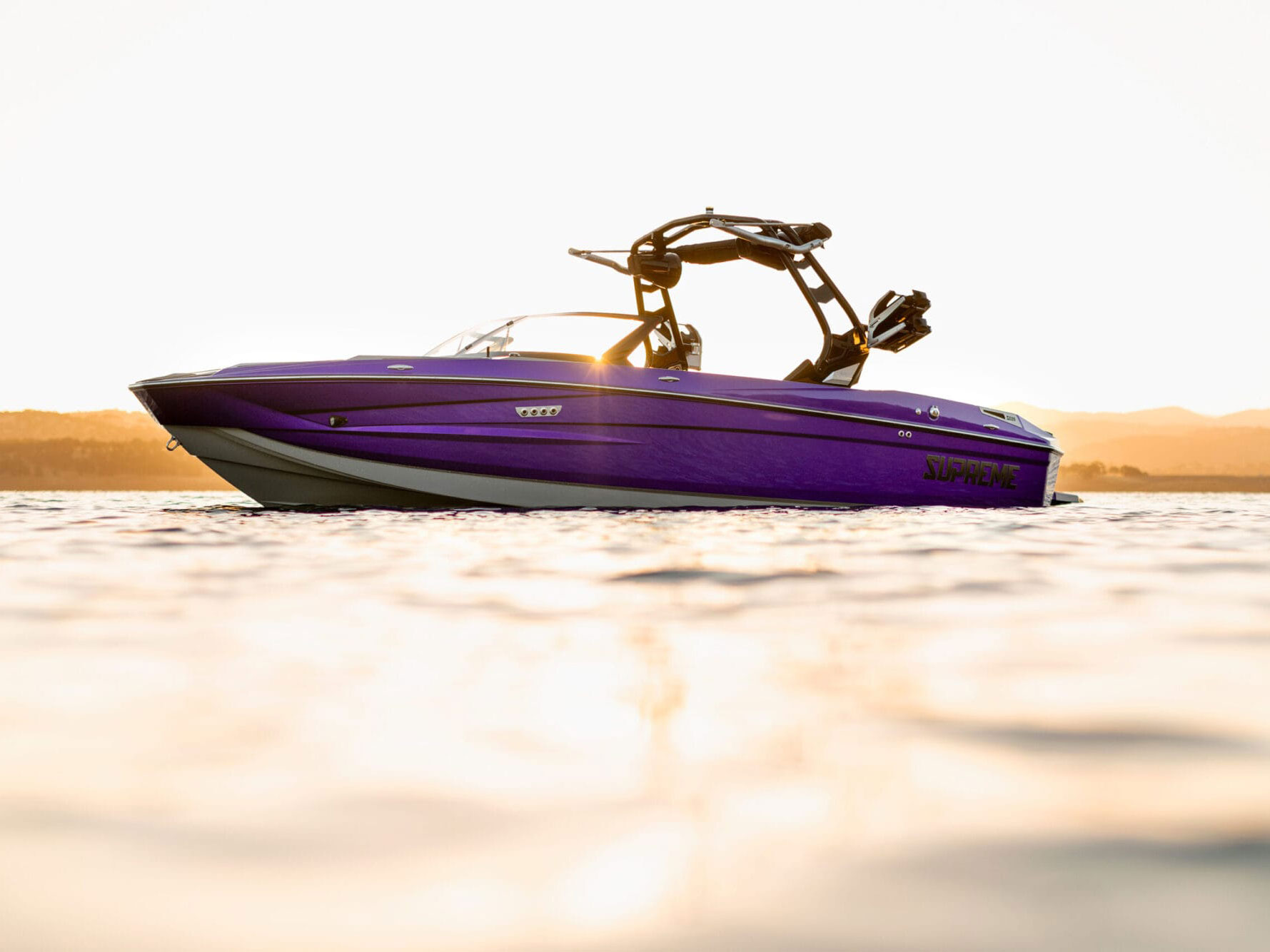 Supreme S220 at sunset