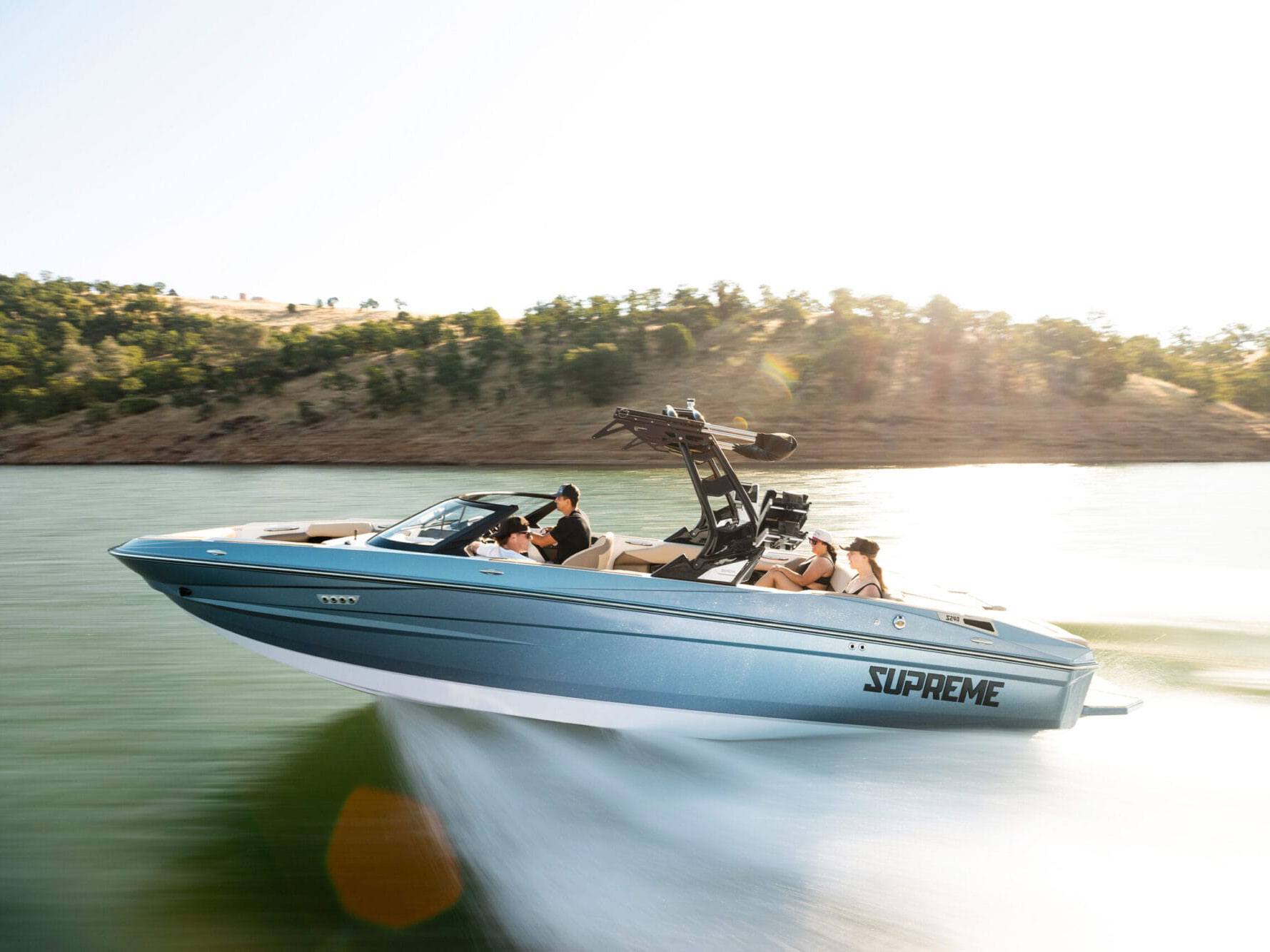 Supreme S240 running on the lake