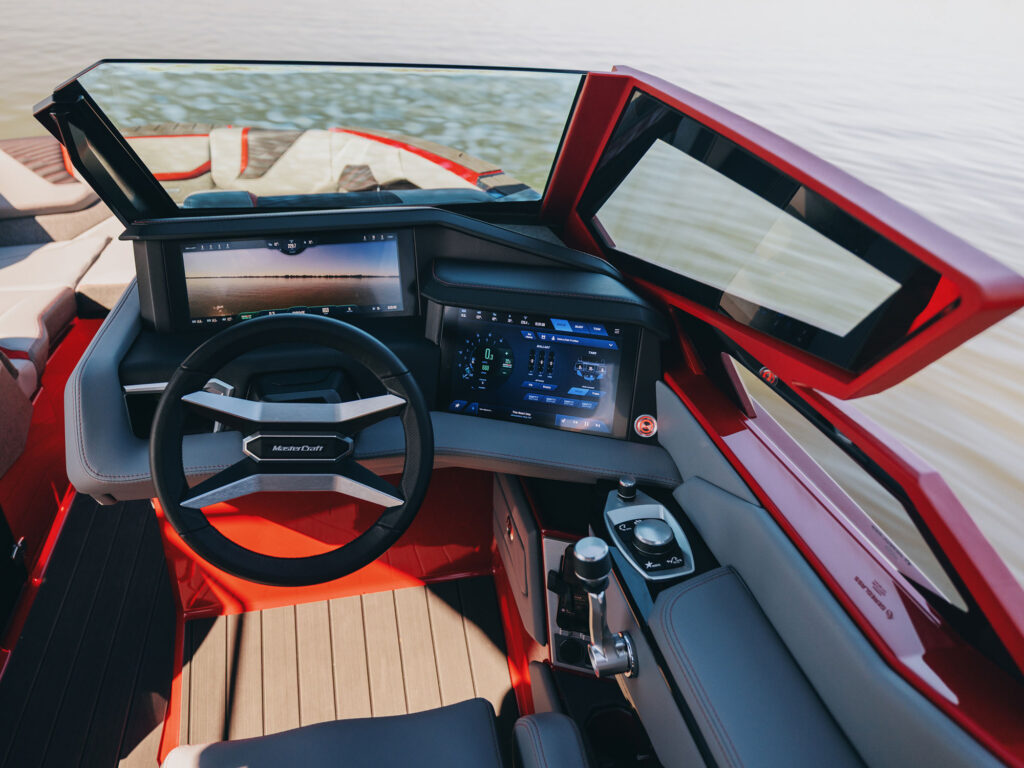 MasterCraft X22 helm