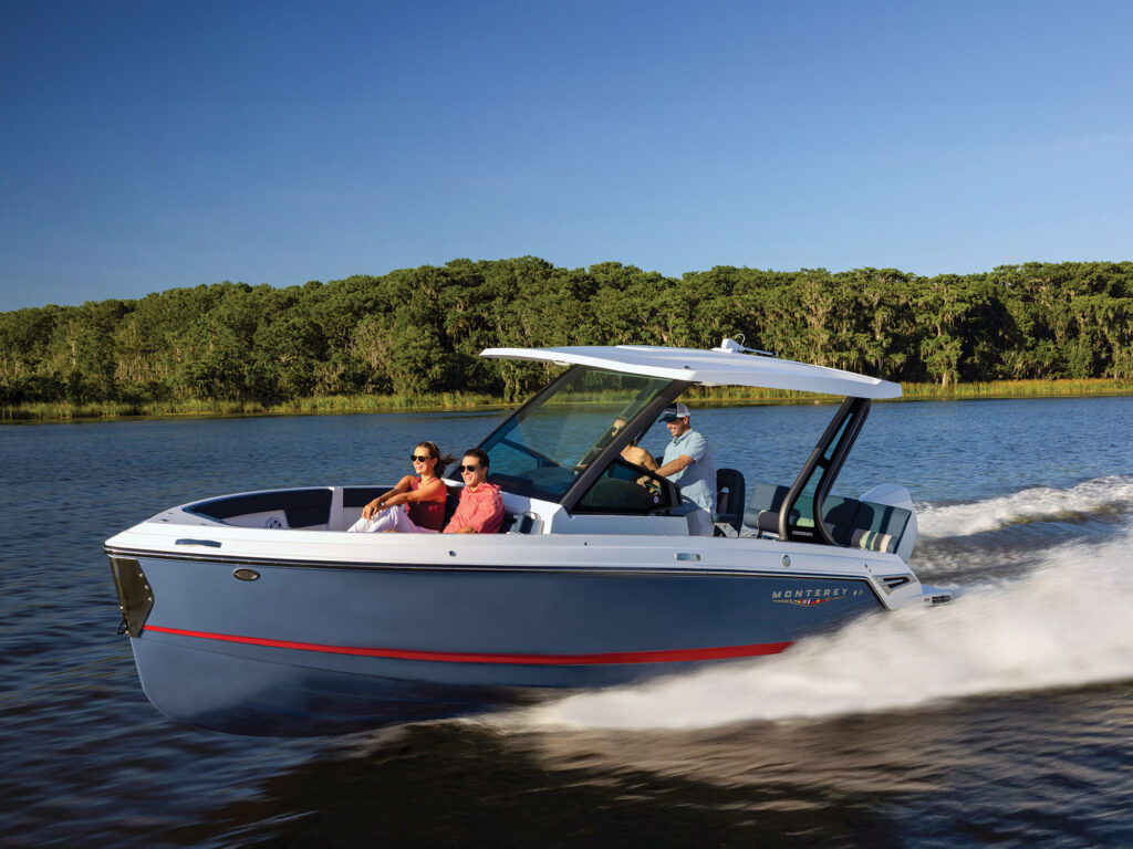 Monterey Elite 25 OB running fast