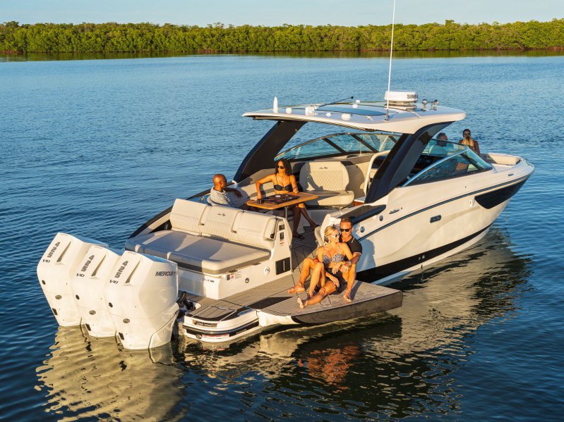 Triple Mercury outboards on Sea Ray SLX 360