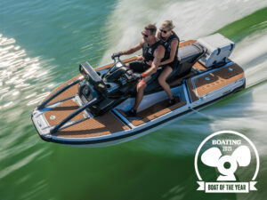 Yamaha CrossWave is Boat of the Year