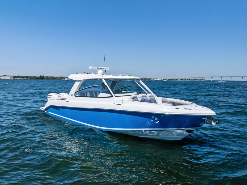 Everglades 367CX