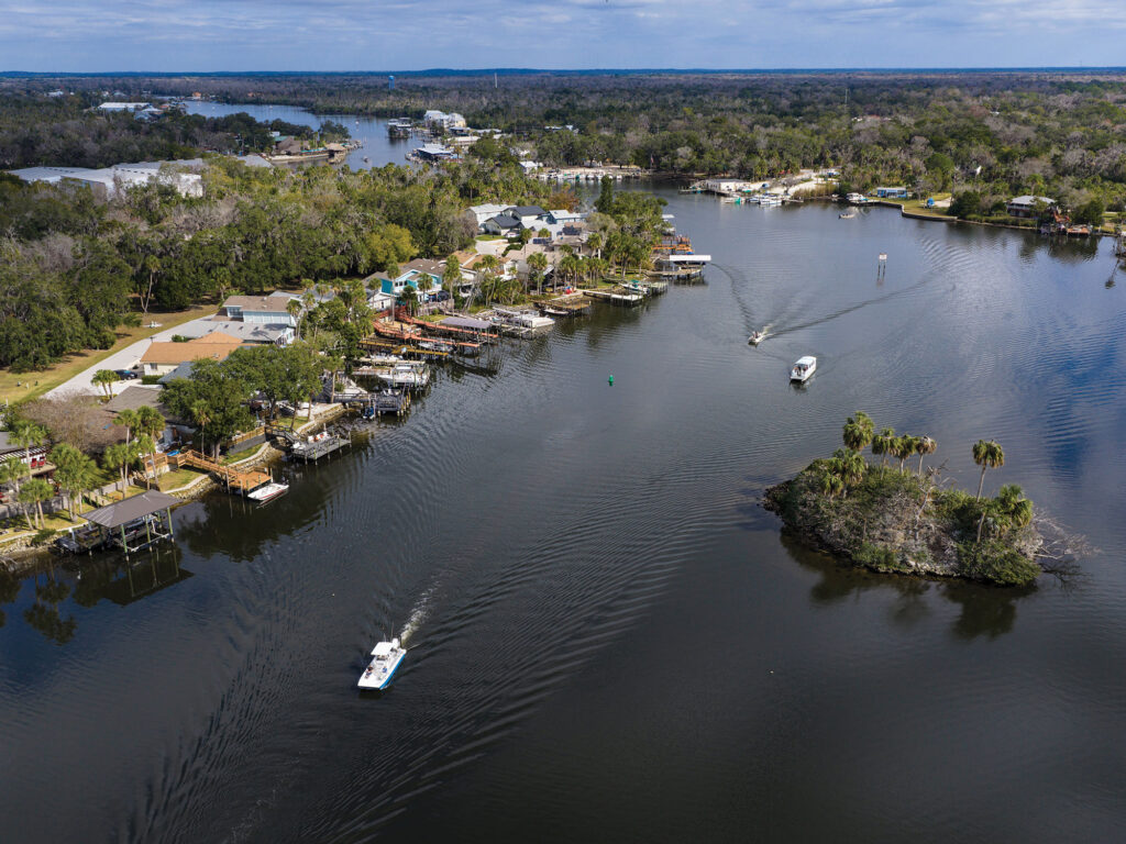 Aerial shot in Homosassa