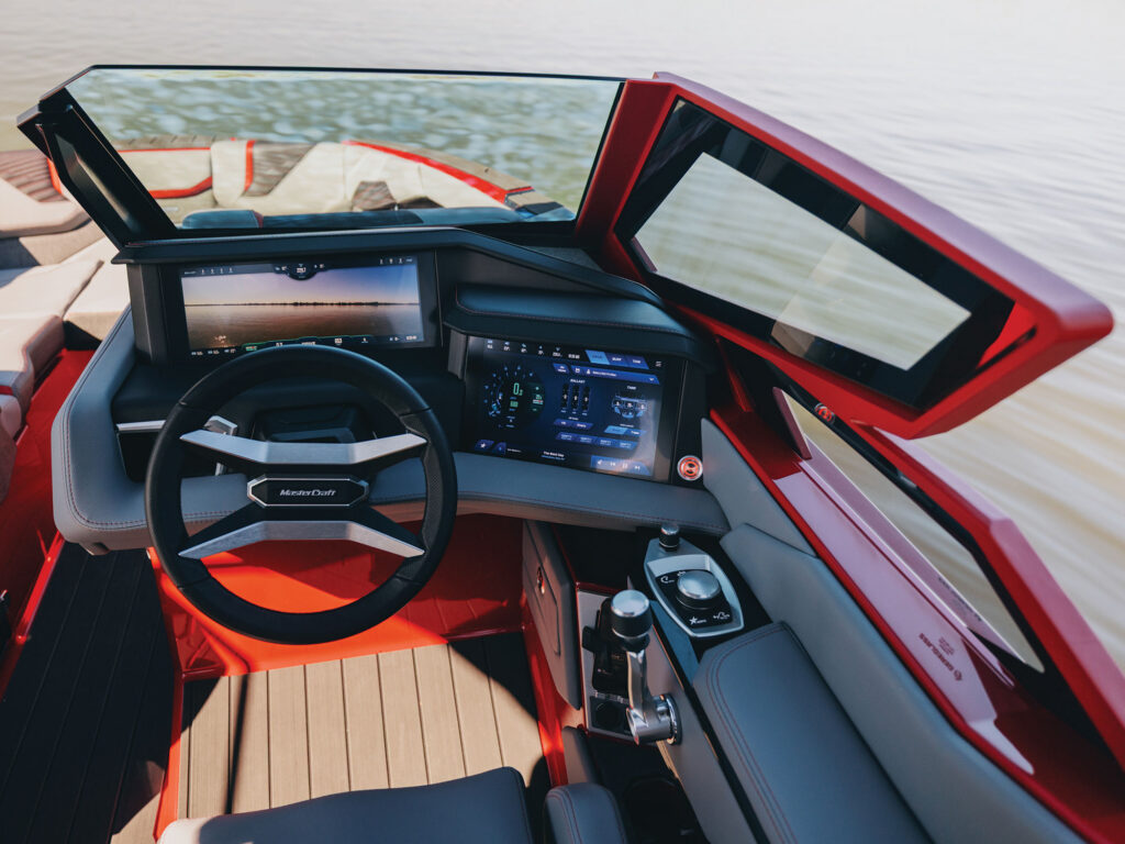 MasterCraft X22 helm