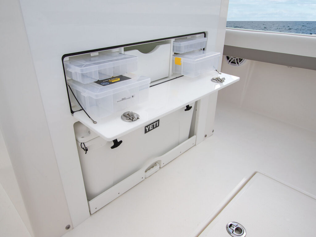 Regulator 28 tackle station