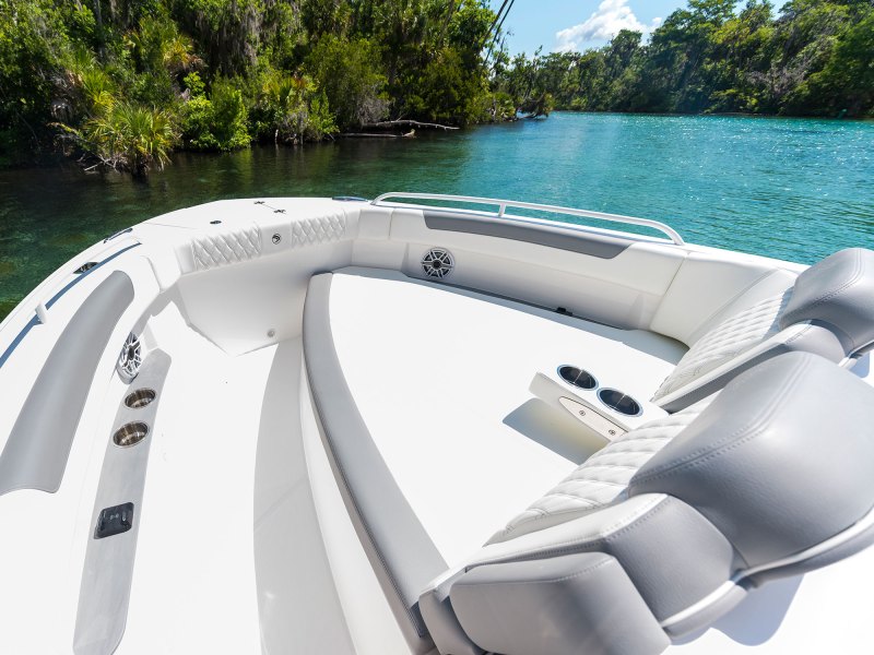 EdgeWater 310SC bow seating