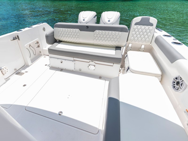 EdgeWater 310SC cockpit