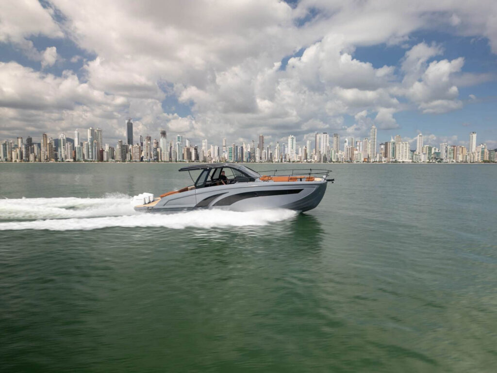Hanover 447 running just offshore