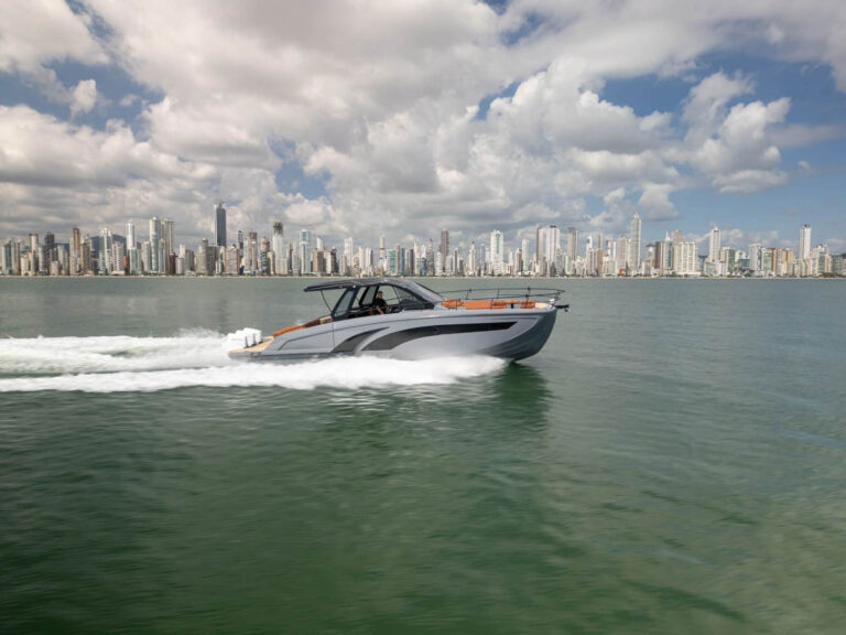 Hanover 447 running just offshore