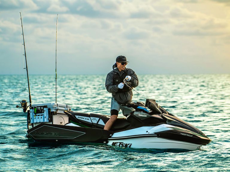 Kawasaki Ultra 160 LXS Angler fishing offshore