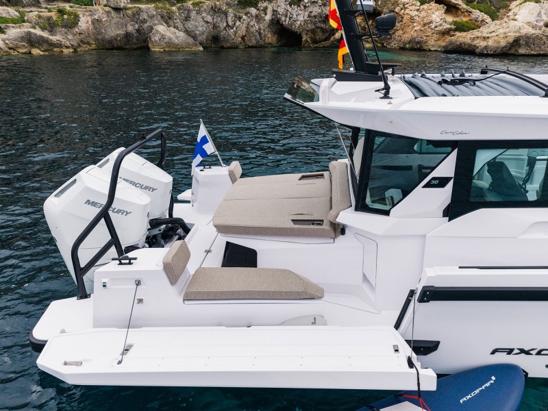 Axopar 38 Cross Cabin Brabus Marine version