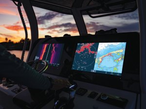 Helm with multiple displays