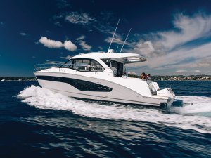 Beneteau Antares 12 Coupe running