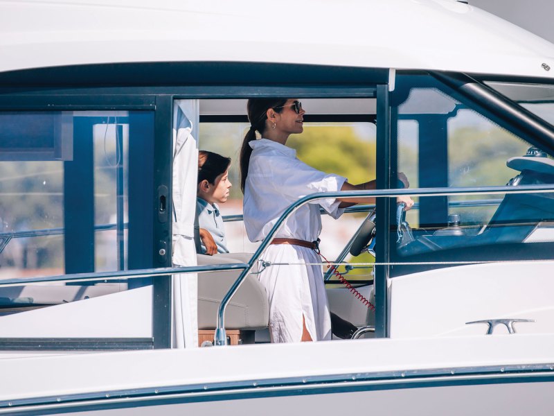 Beneteau Antares 12 Coupe helm
