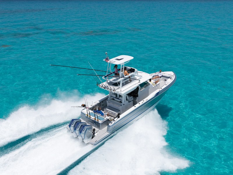 Formula 387 CCF on clear waters