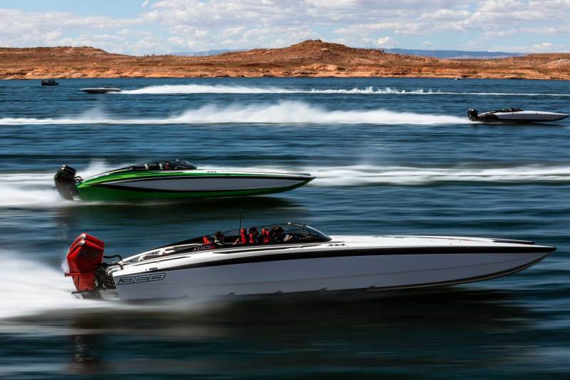 Speedboats running a poker run