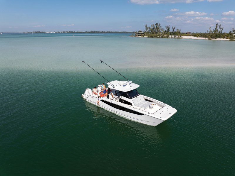 Aquila 36 Molokai at sandbar