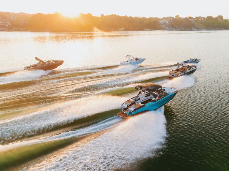 2027 MasterCraft lineup running across the lake