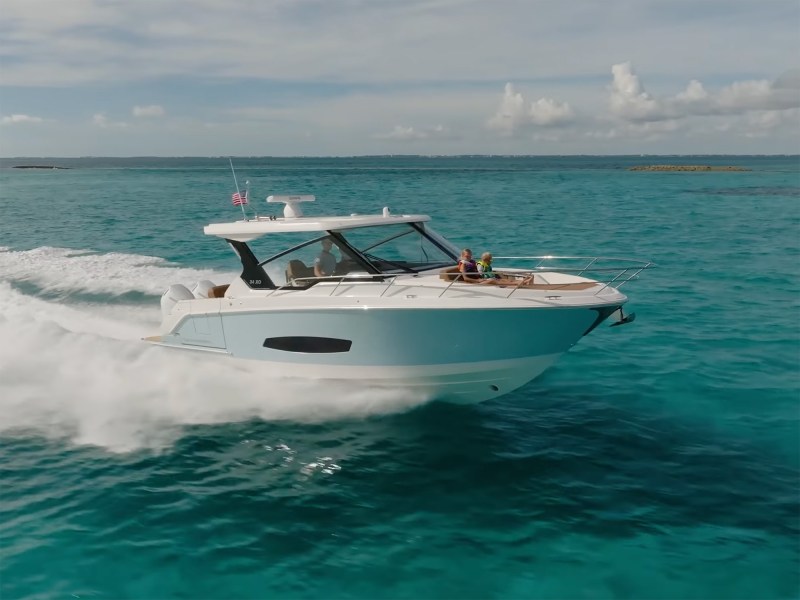 Regal 34 XO at sea