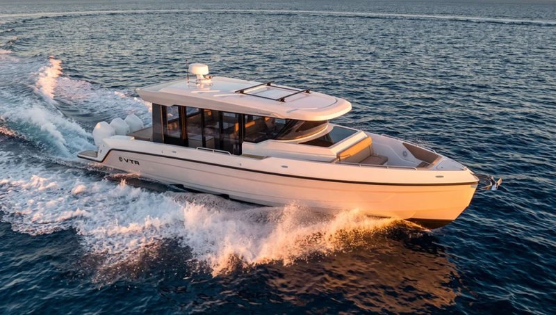 Cruisers Yachts 45 VTR/45 VTR EC